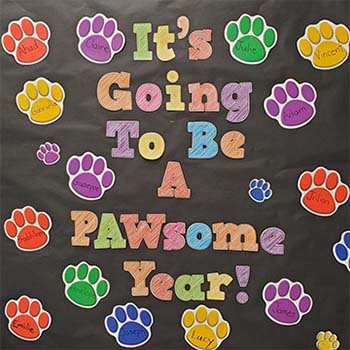 Poster saying It's going to be a pawsome year