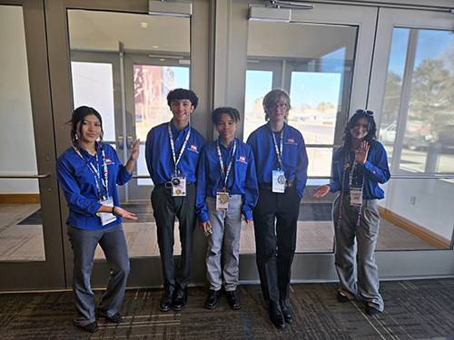 Group of TSA students posing for a picture