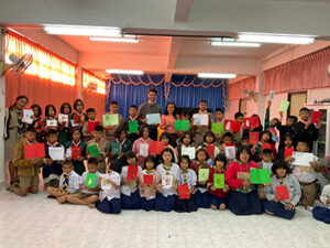 Group photo of students of Isaac Watkins in Thailand