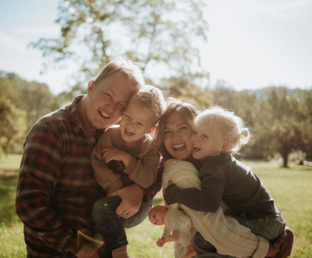 Alexis Zimmerman outside with her family