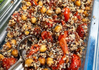quinoa, chickpeas, and tomatos