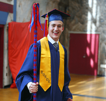 Student in graduation regalla